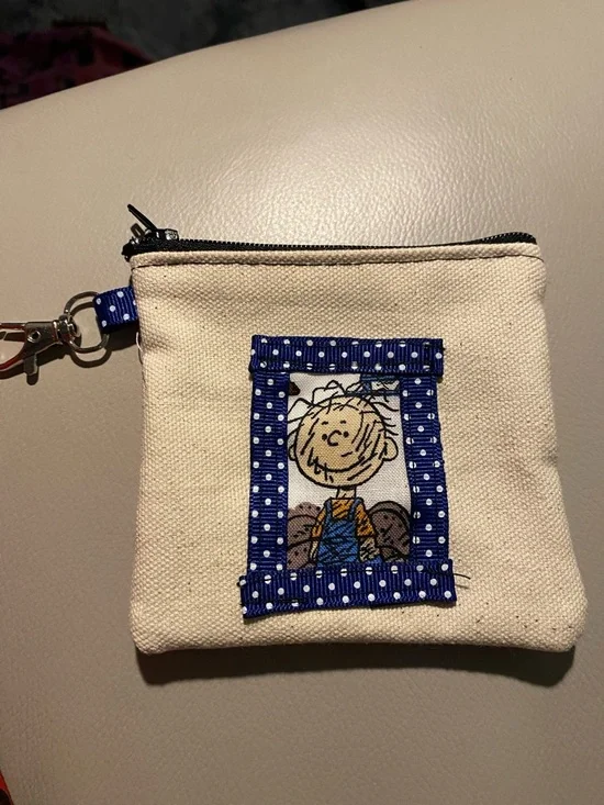 Canvas Pig Pen Peanuts Coin Accessory zippered Pouch with lobster clasp - Picture 1 of 3